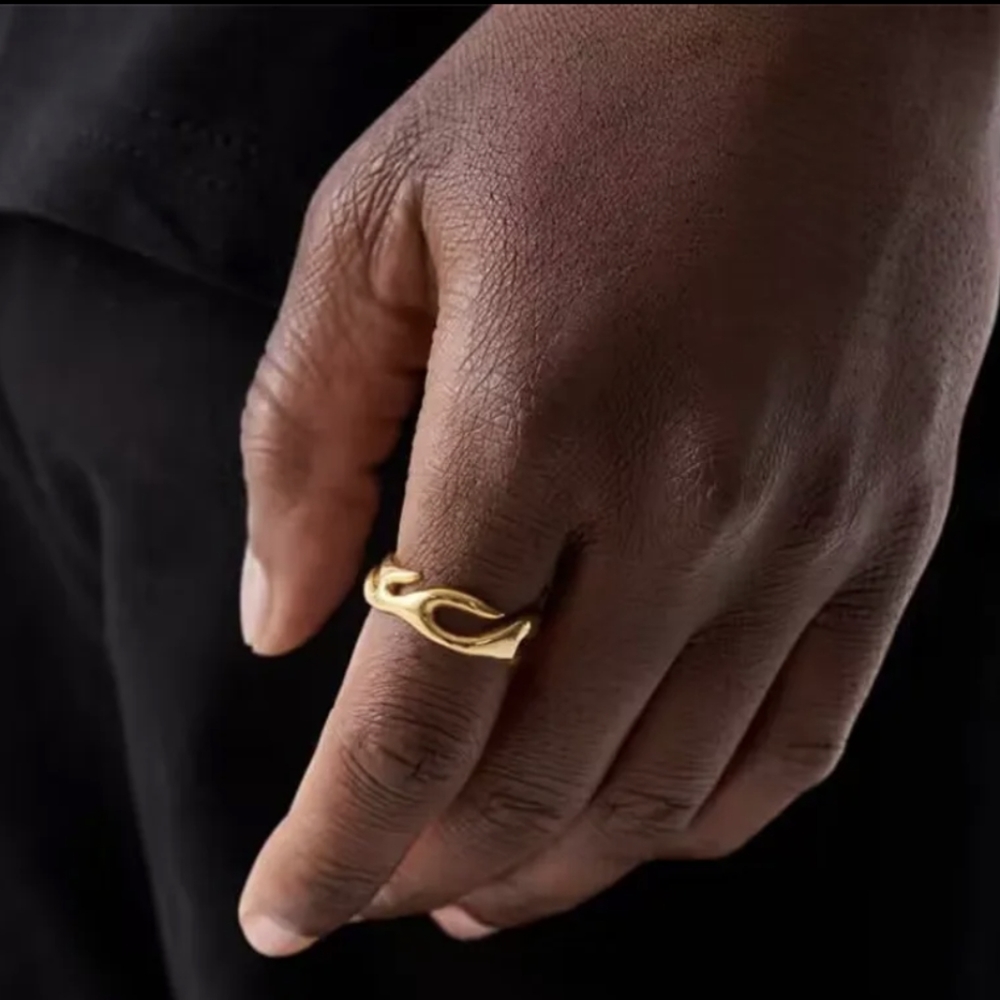 18k gold flame ring
